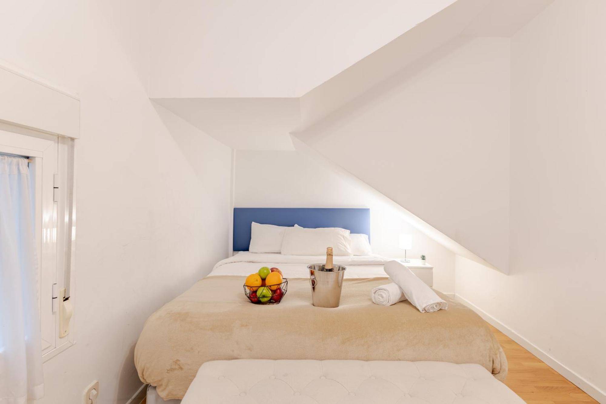 Mad Coco Aparts & Suites Centro Sol Madryt Zewnętrze zdjęcie